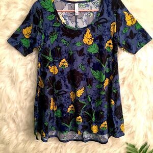 LuLaRoe Comfy flare out side slit Tee